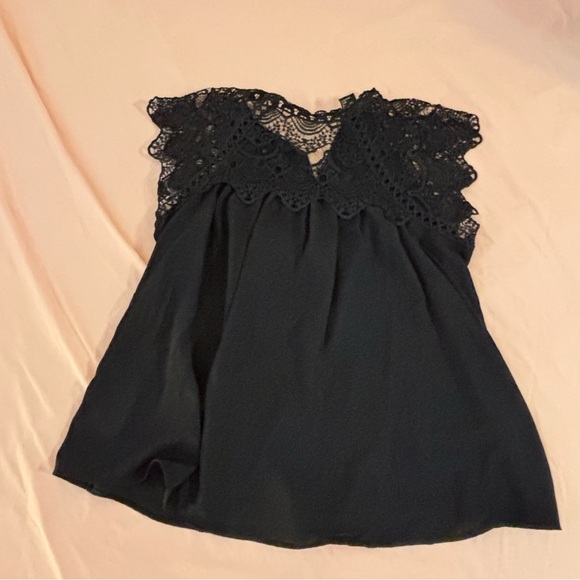 Rain Tops - Black Sleeveless Ruffled Blouse